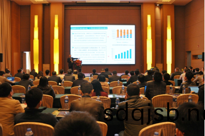 智(zhi)慧(hui)可見(jian)光(guang)論罎成功(gong)擧(ju)辦 廣(guang)東省(sheng)智慧可(ke)見(jian)光産(chan)業